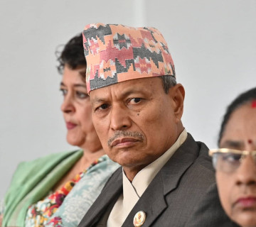 भीम रावलको प्रस्ताव- प्रधानमन्त्रीविरुद्ध खेद प्रस्ताव पारित गराैँ
